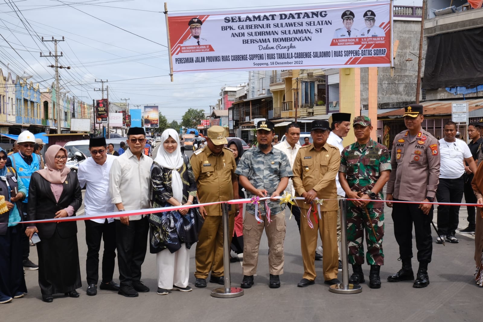 Gubernur Sul-Sel didampingi Pemkab Soppeng Meresmikan Jalan Poros Provinsi TA 2022