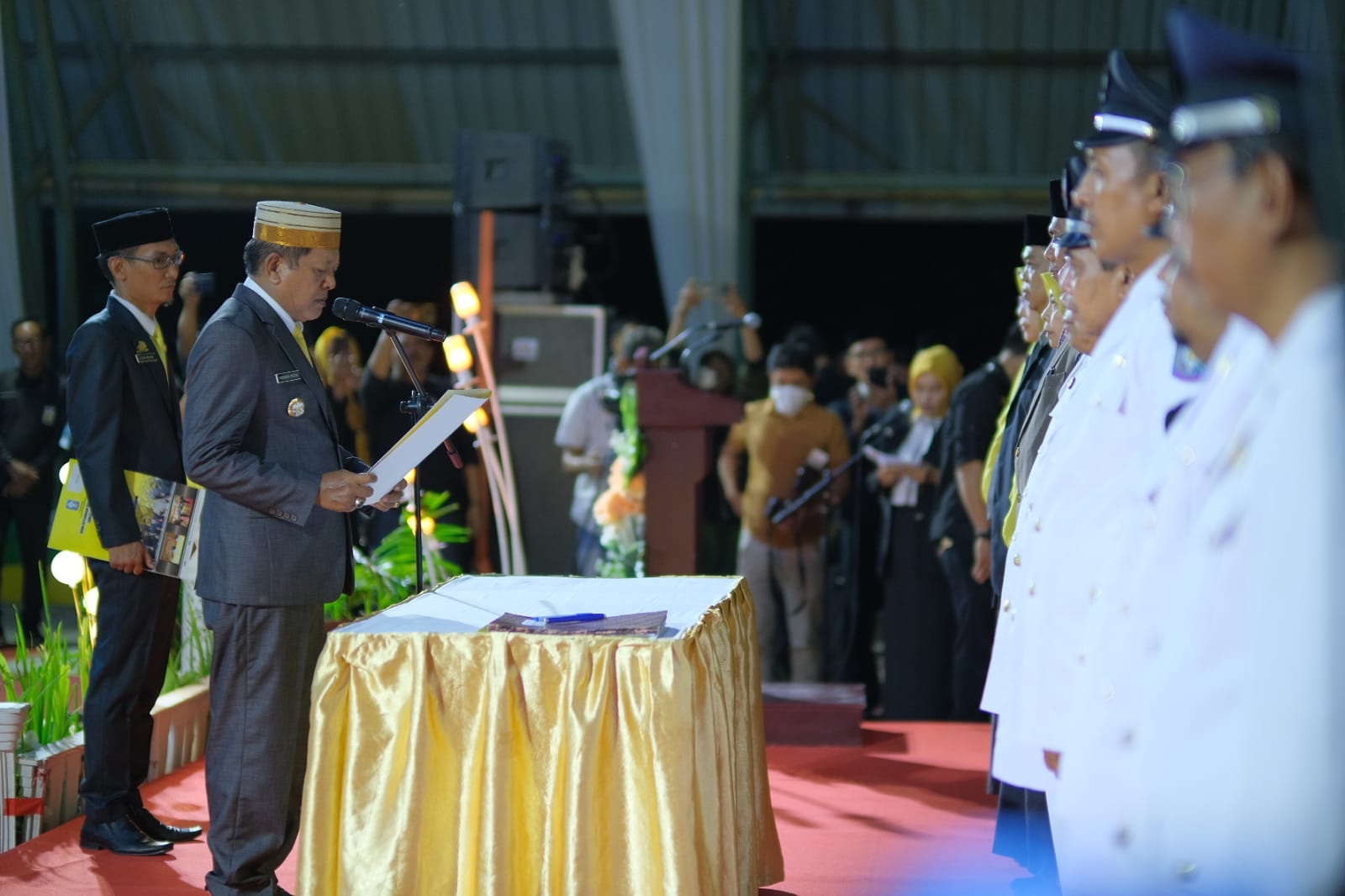 Bupati Soppeng Mengambil Sumpah Jabatan Pejabat Pimpinan Tinggi Pratama dan Melantik Kepala Desa 2022-2028