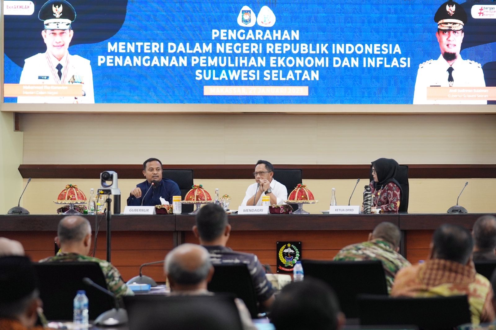 Gubernur bersama Bupati/Walikota se Sulsel Ikuti Arahan Mendagri terkait Penanganan Pemulihan Ekonomi dan Inflasi