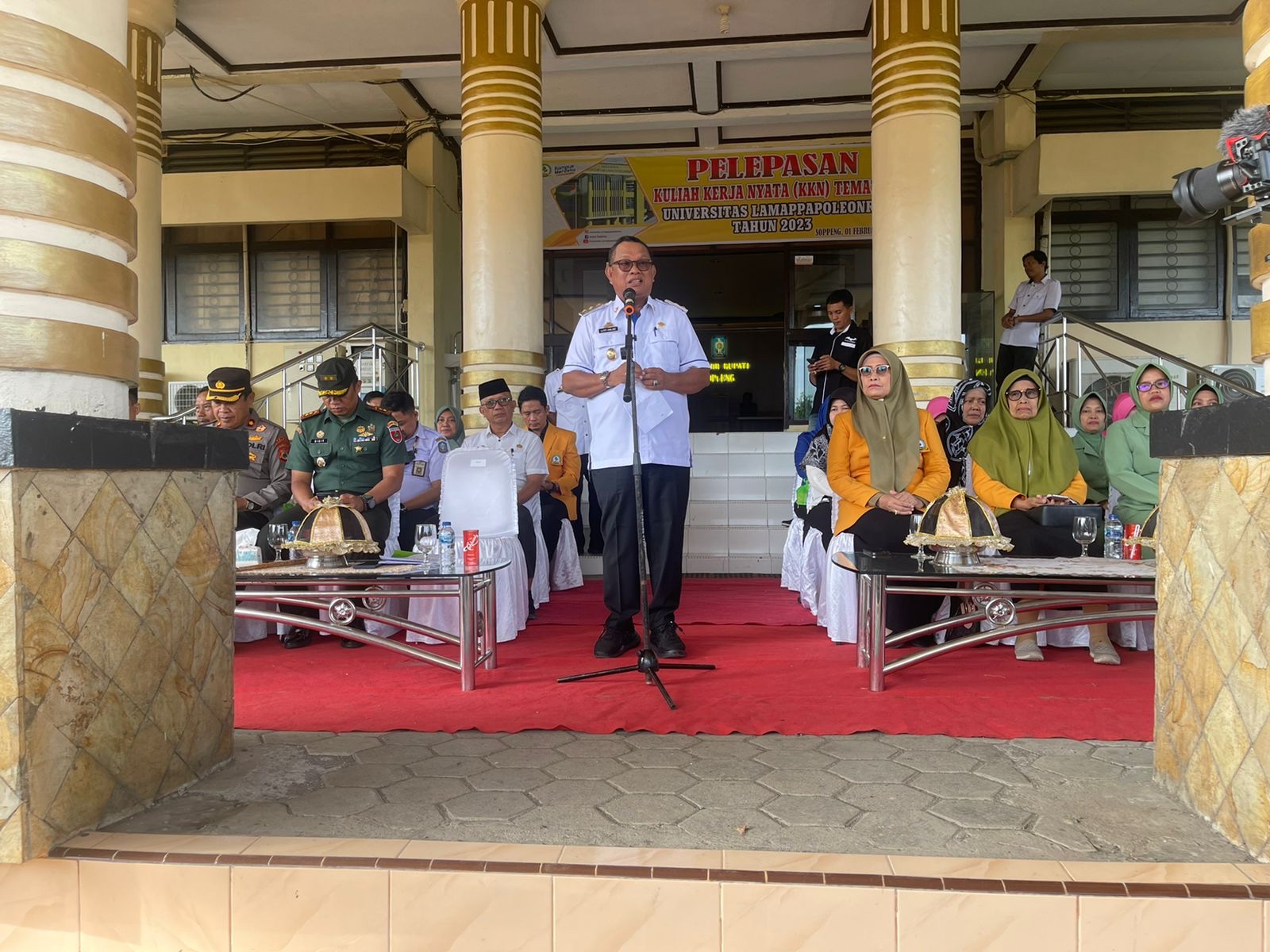 Wabup Soppeng Secara Resmi Melepas 265 Orang Mahasiswa KKN Tamatik Universitas Lamappapoleonro Tahun 2023