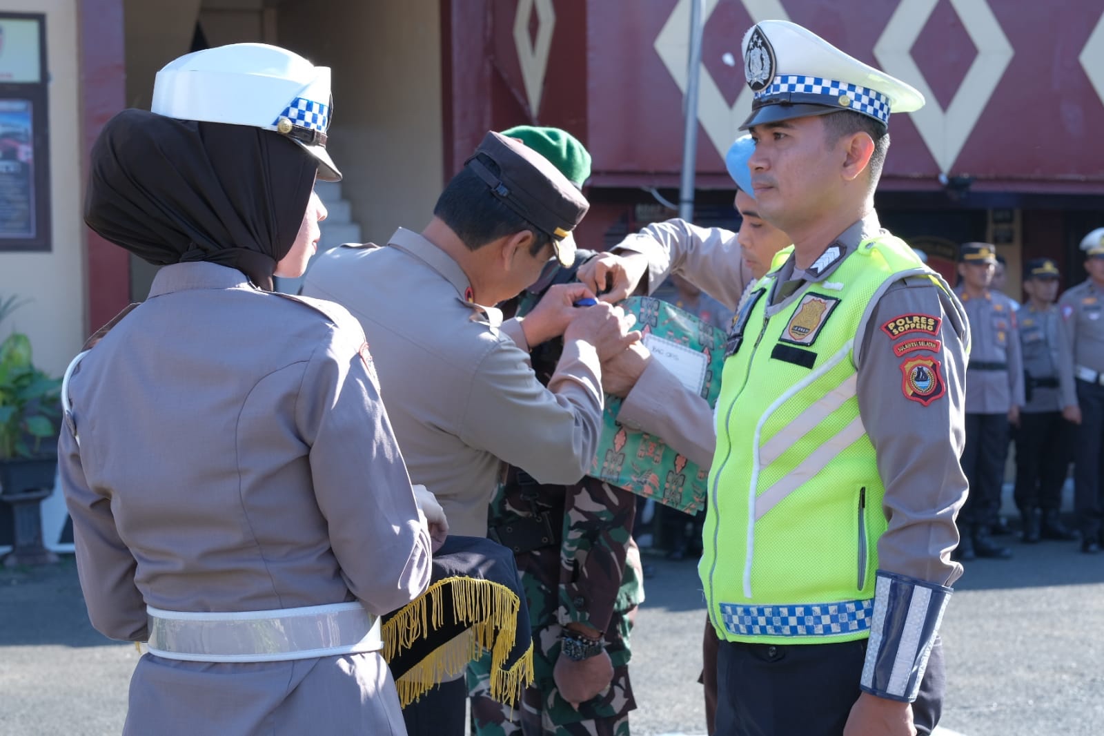 Wakapolres Soppeng Pimpin Apel Gelar Pasukan dan Bacakan Sambutan Kapolri Ops Patuh Pallawa 2023