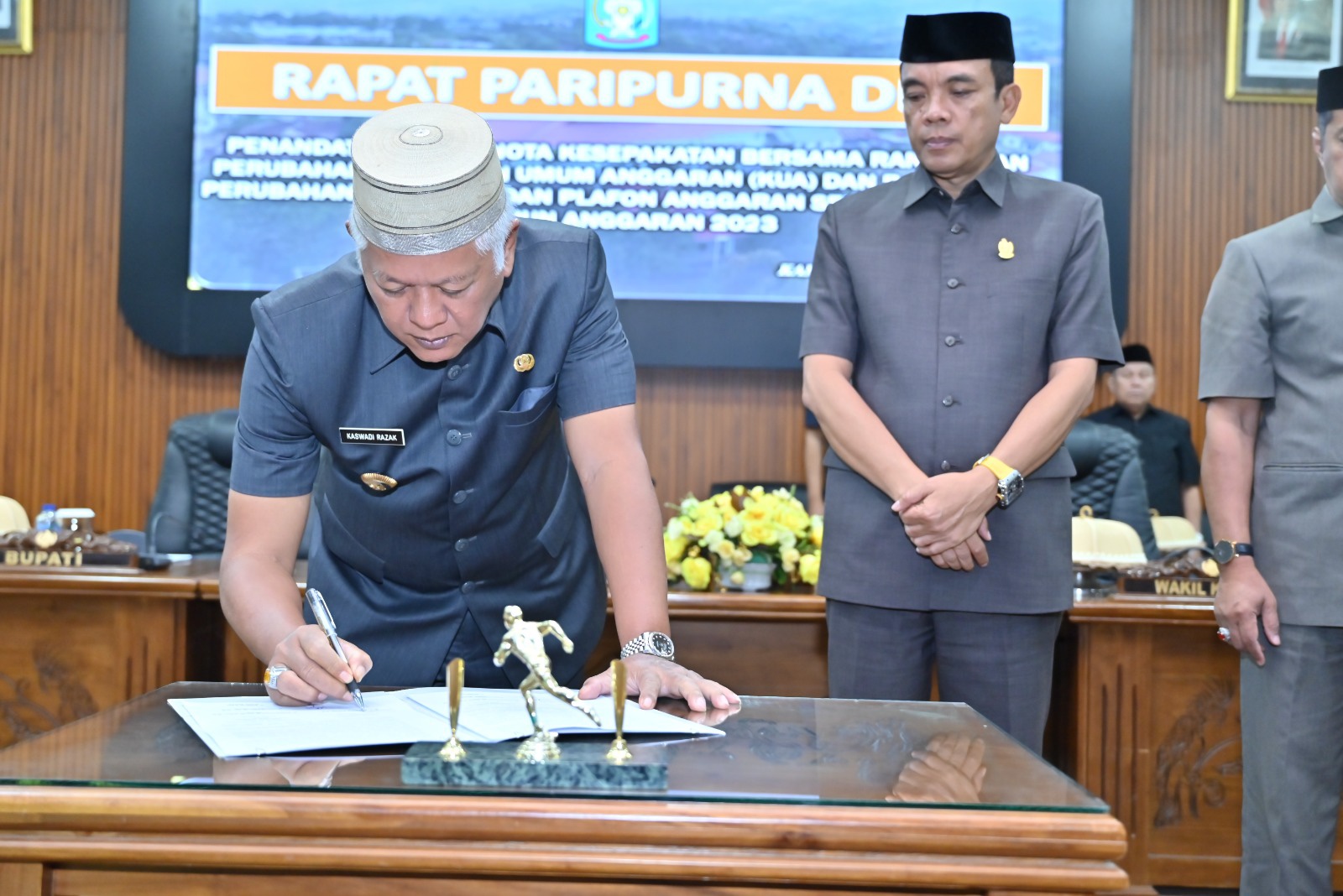 Bupati Soppeng Lakukan Penandatanganan Nota Kesepakatan Bersama KUA dan PPAS TA 2023