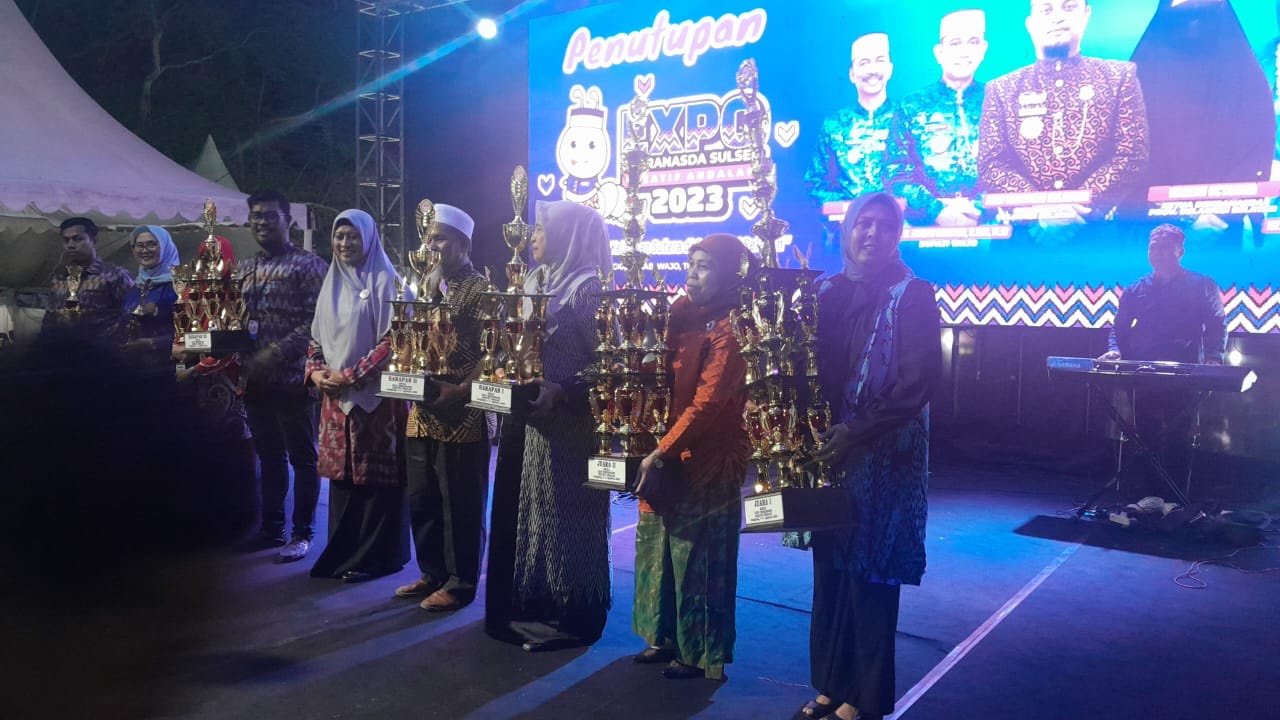 Dekranasda Kab.Soppeng Juara 1 Lomba Devile Expo Sulsel Kreatif Andalan Tahun 2023