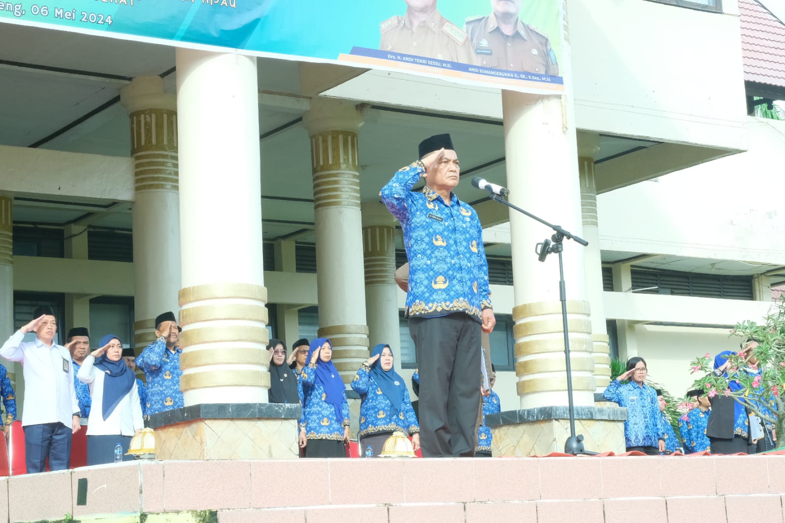 Sekretaris Daerah Kab.Soppeng Bertindak Selaku Inspektur Upacara Hari Pendidikan Nasional dirangkaian dengan Hari Otonomi Daerah XXVIII