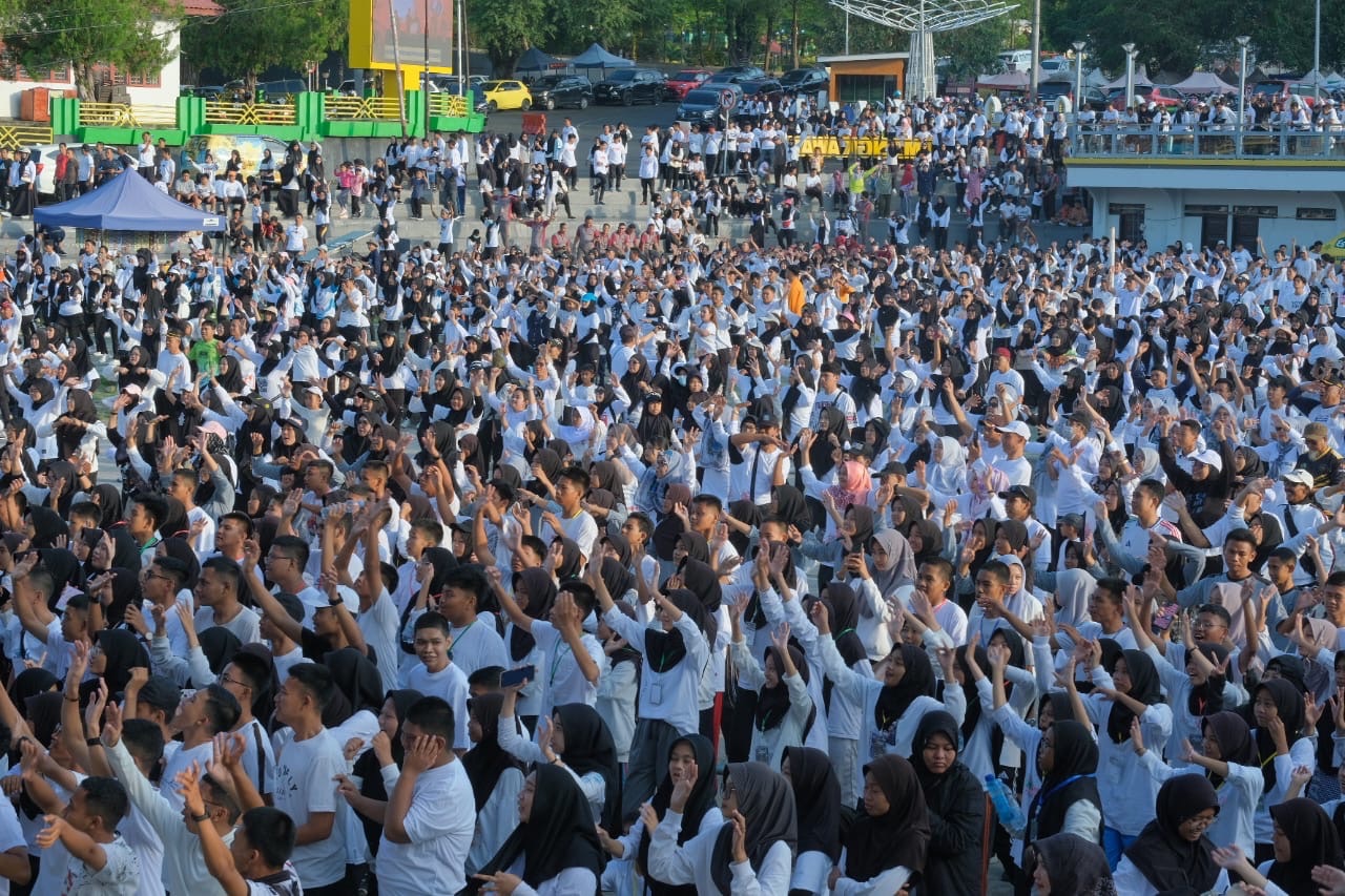 Antusiasme Masyarakat Kab.Soppeng Selimuti Lapangan Gasis ikuti Jalan Santai Rangkaian Hari Jadi Sul-Sel ke 355 Tahun