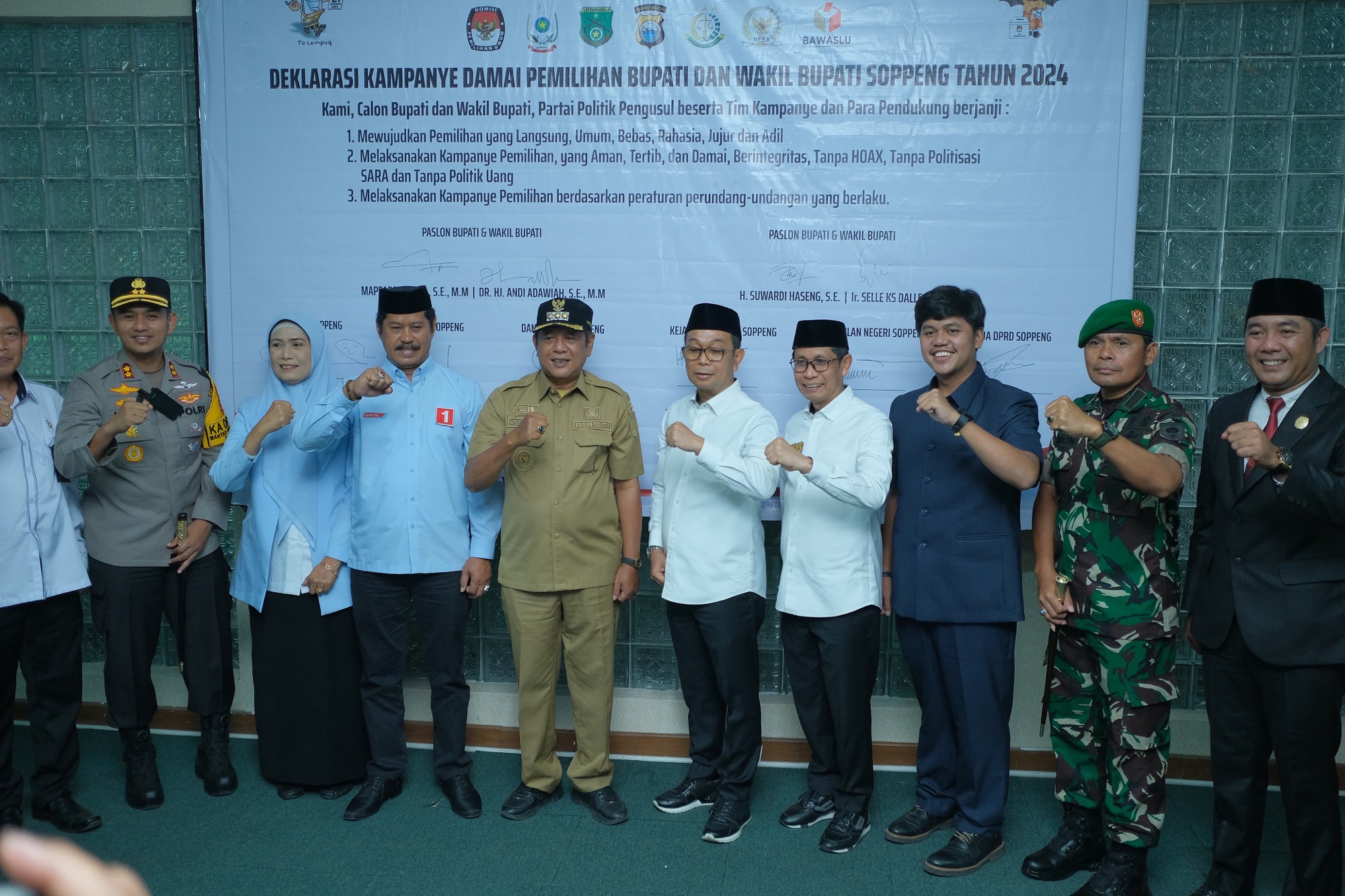 KPU Soppeng Gelar Rapat Pleno Terbuka Pengundian Dan Penetapan Nomer Urut Paslon Bupati dan Wabup Tahun 2024