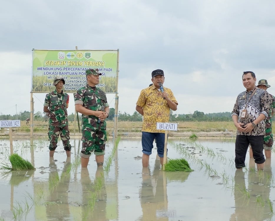 Pemkab Soppeng bersama Kepala Balai Besar Veteriner Maros Ajak Seluruh Pihak Berkolaborasi Dukung Percepatan Tanam Padi