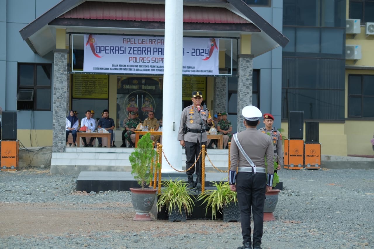 Ditandai dengan Penyamatan Pita Pada Perwakilan Instansi Oleh Kapolres Soppeng, Operasi Zebra 2024 Secara Resmi Dilaksanakan