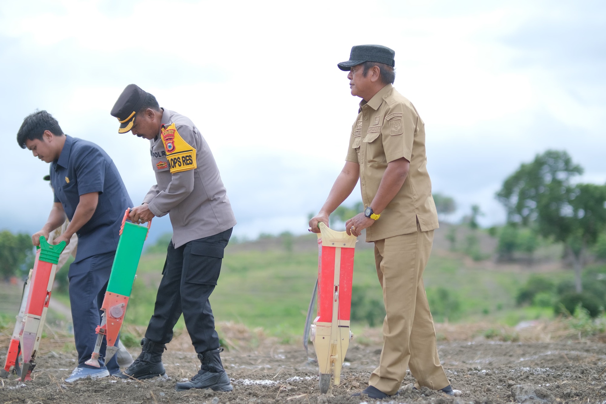 Bupati Soppeng bersama Forkopimda Ikuti Vidcon Tanam Jagung Serentak 1 Hektar Se-Indonesia