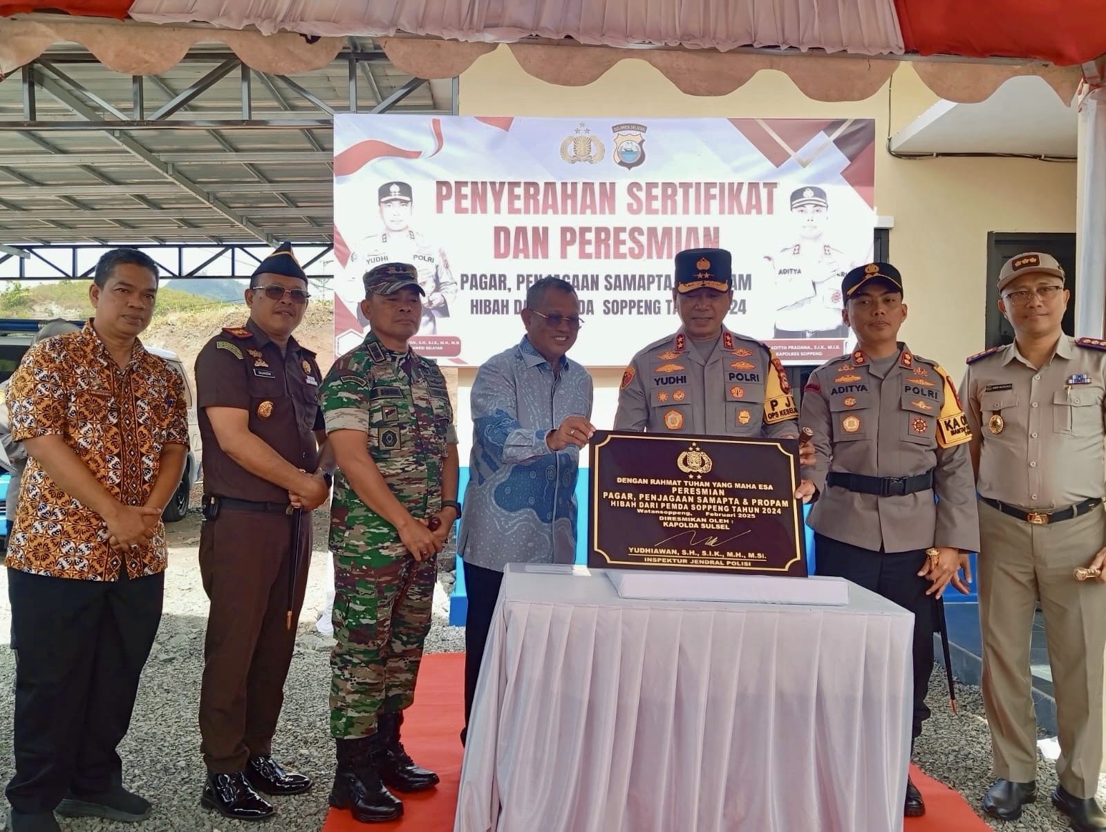 Kapolda Sulsel￼ Kunjungi Polres Soppeng Meresmikan Sejumlah Fasilitas dan Pembangunan Gedung