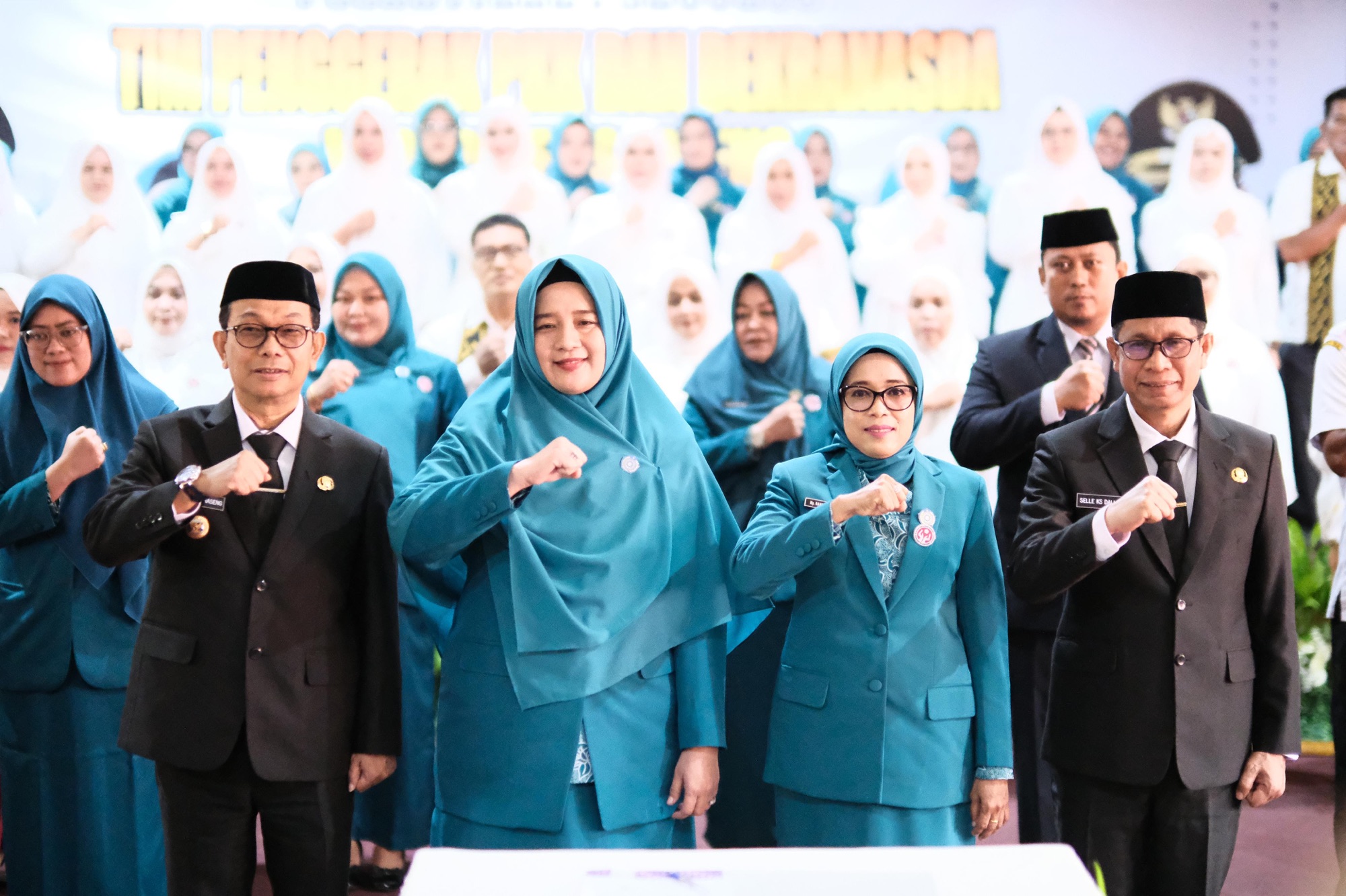 Bupati Soppeng Secara Langsung Melantik Pengurus TP PKK dan Dekranasda Soppeng Masa Bakti 2025-2030