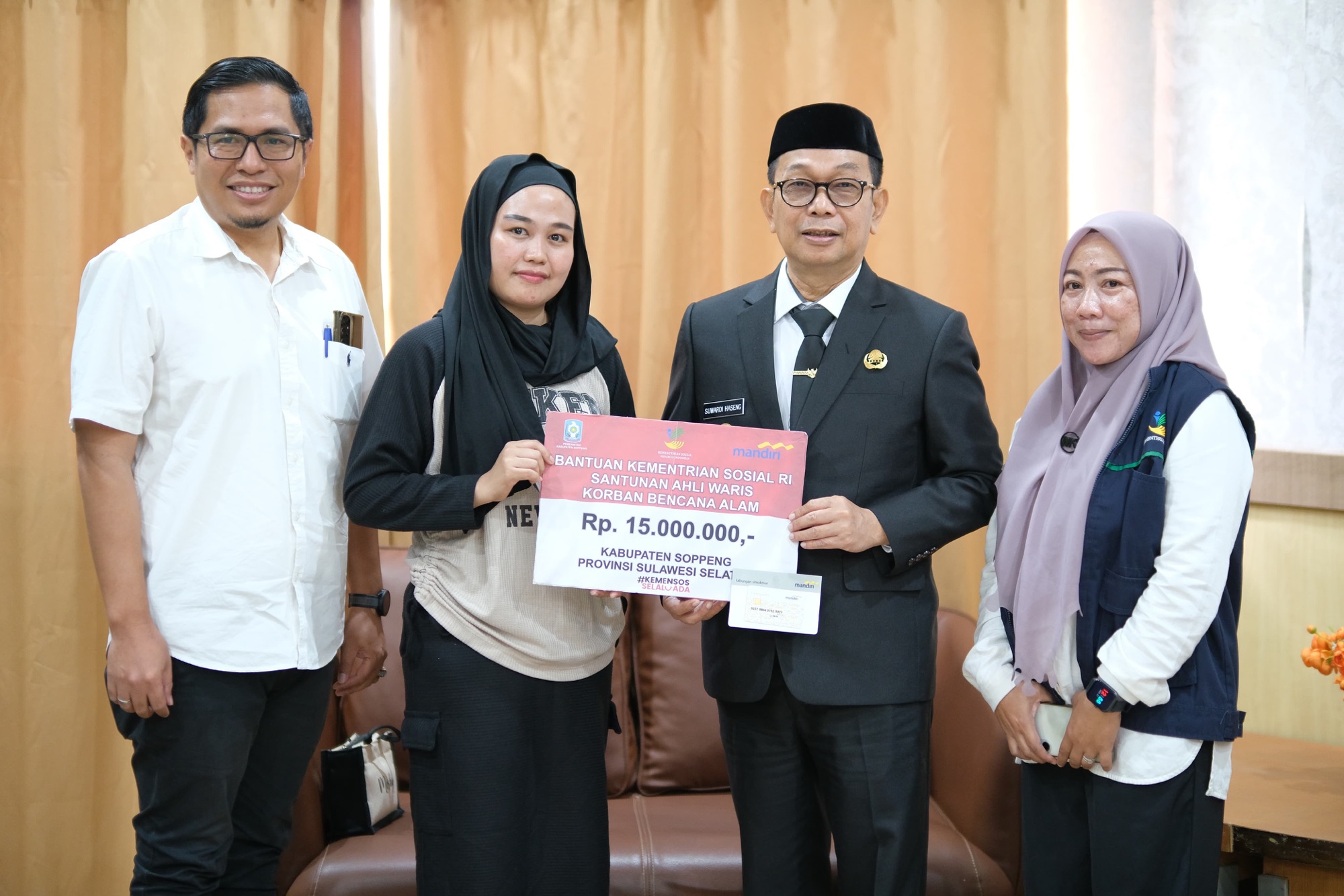 Penyerahan Santunan Ahli Waris Korban Meninggal Dunia Akibat Bencana Banjir