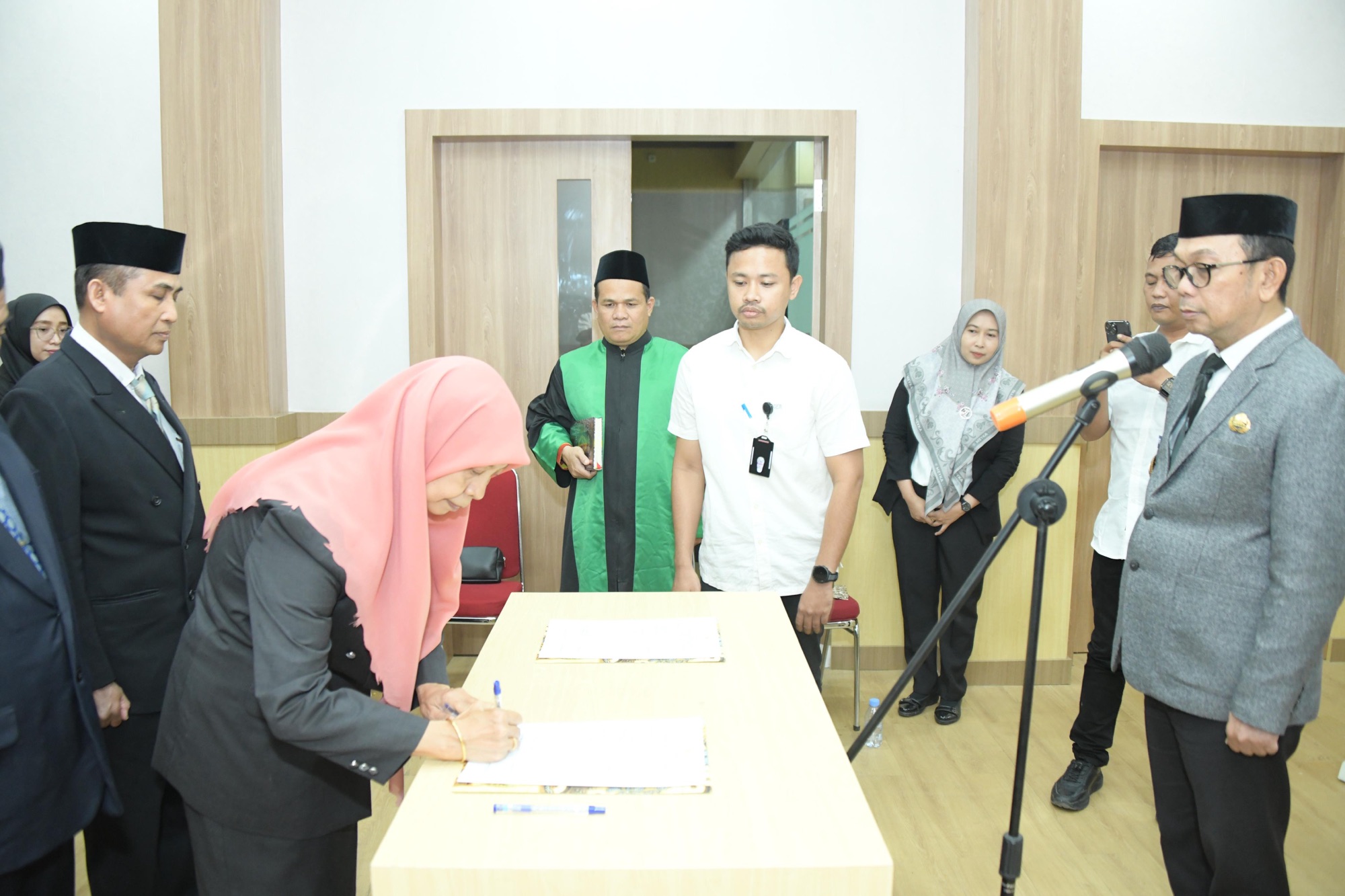 Bupati Soppeng Secara Resmi Melantik dan Mengambil Sumpah Jabatan Para Pejabat Fungsional